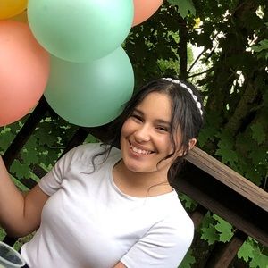 Meet your Posher, Evangeline